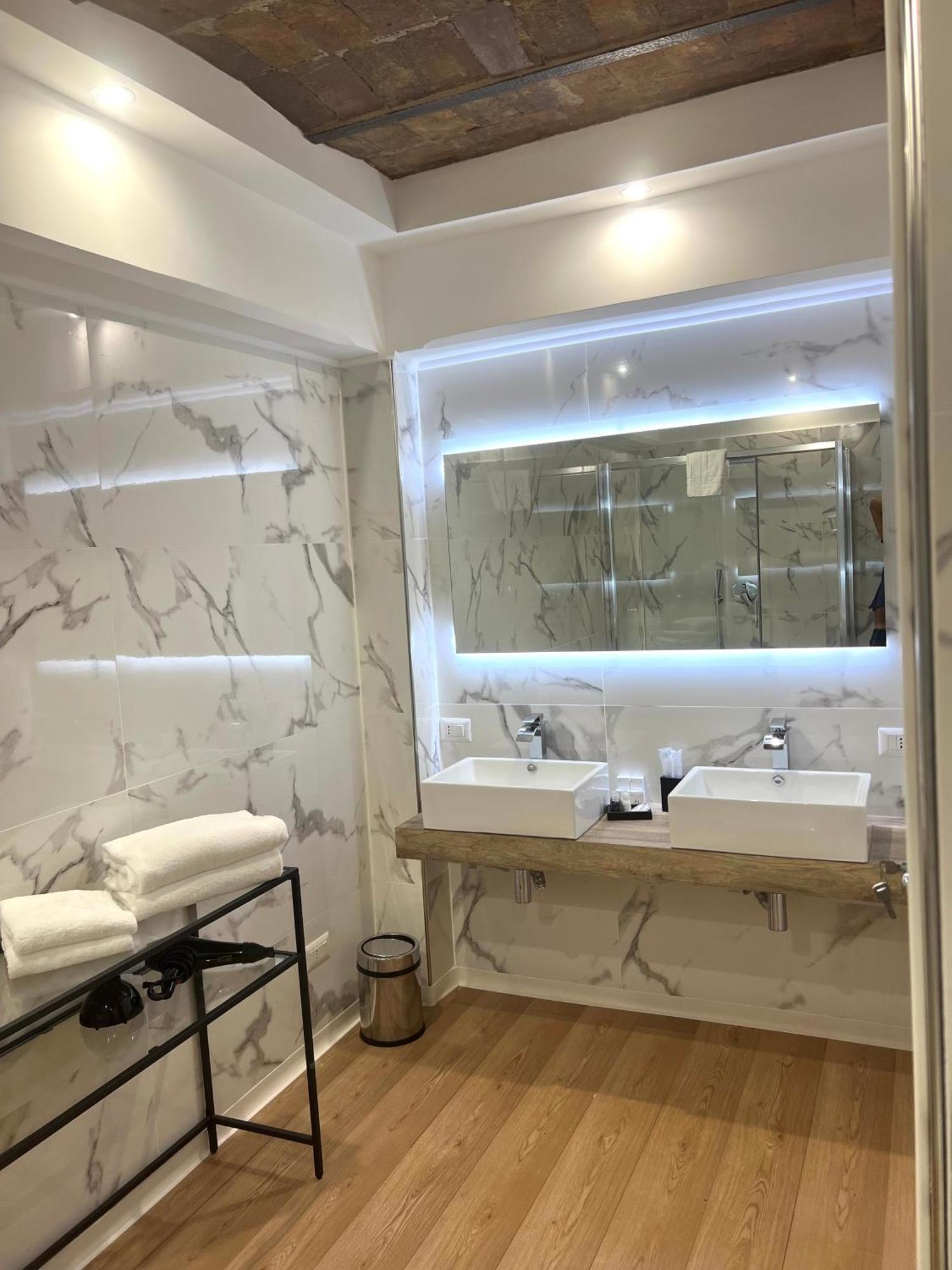 Miluar Luxury B&B - Vanvitelli Naples Exterior photo