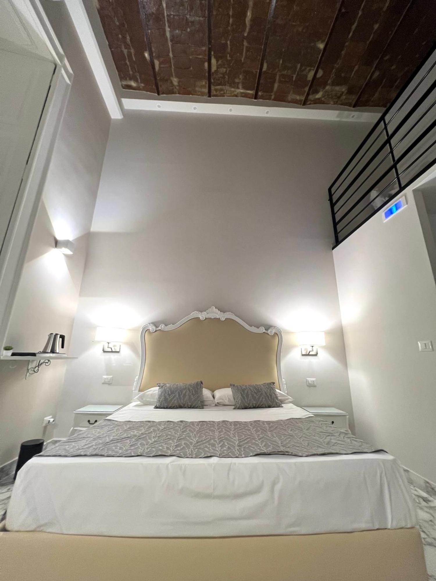 Miluar Luxury B&B - Vanvitelli Naples Exterior photo