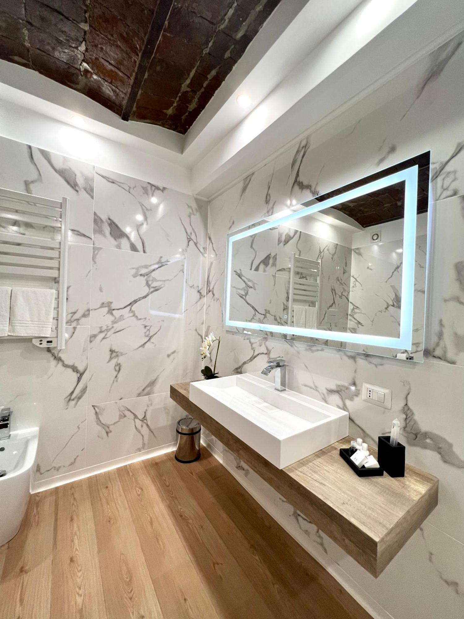 Miluar Luxury B&B - Vanvitelli Naples Exterior photo
