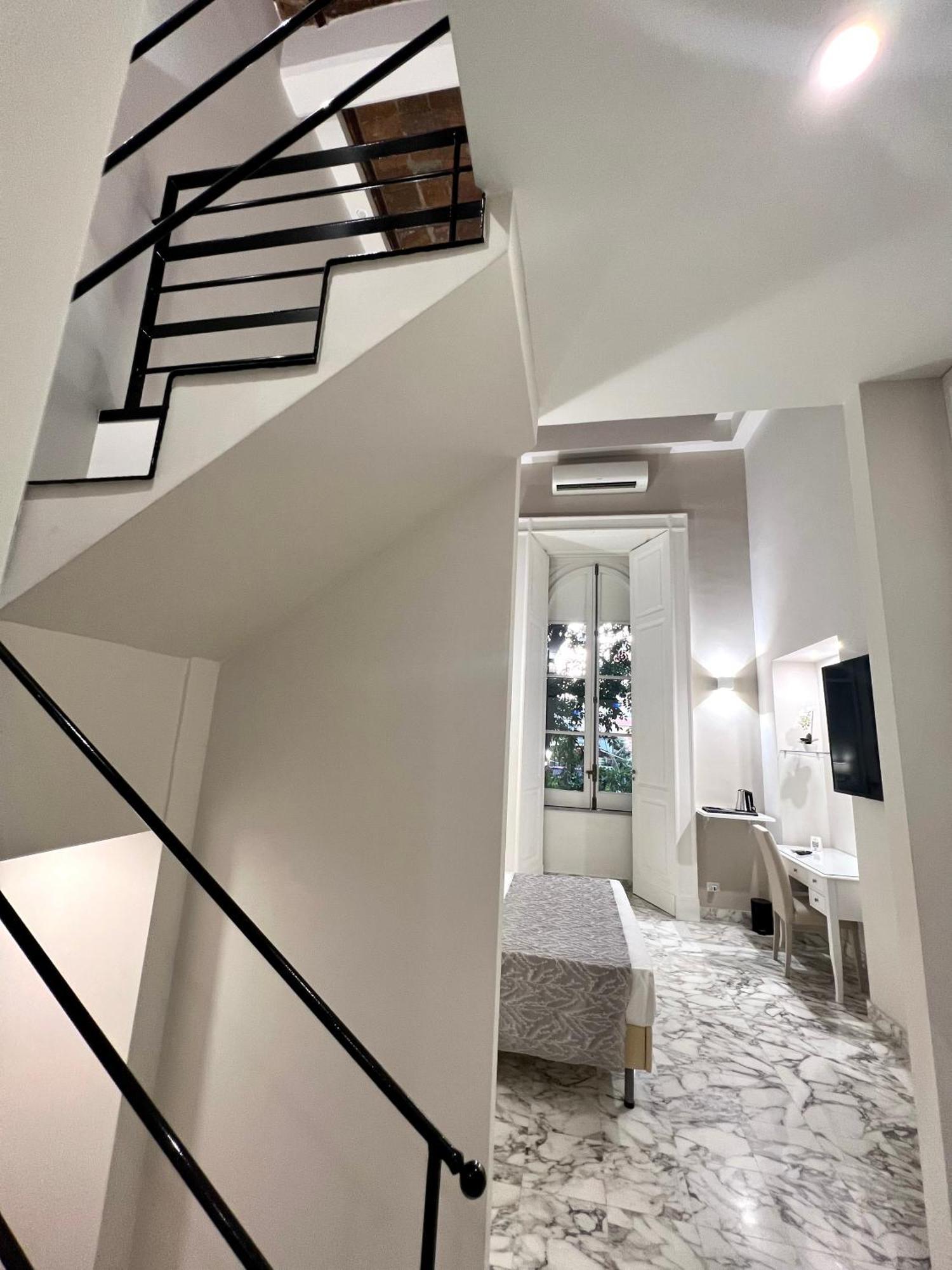 Miluar Luxury B&B - Vanvitelli Naples Exterior photo