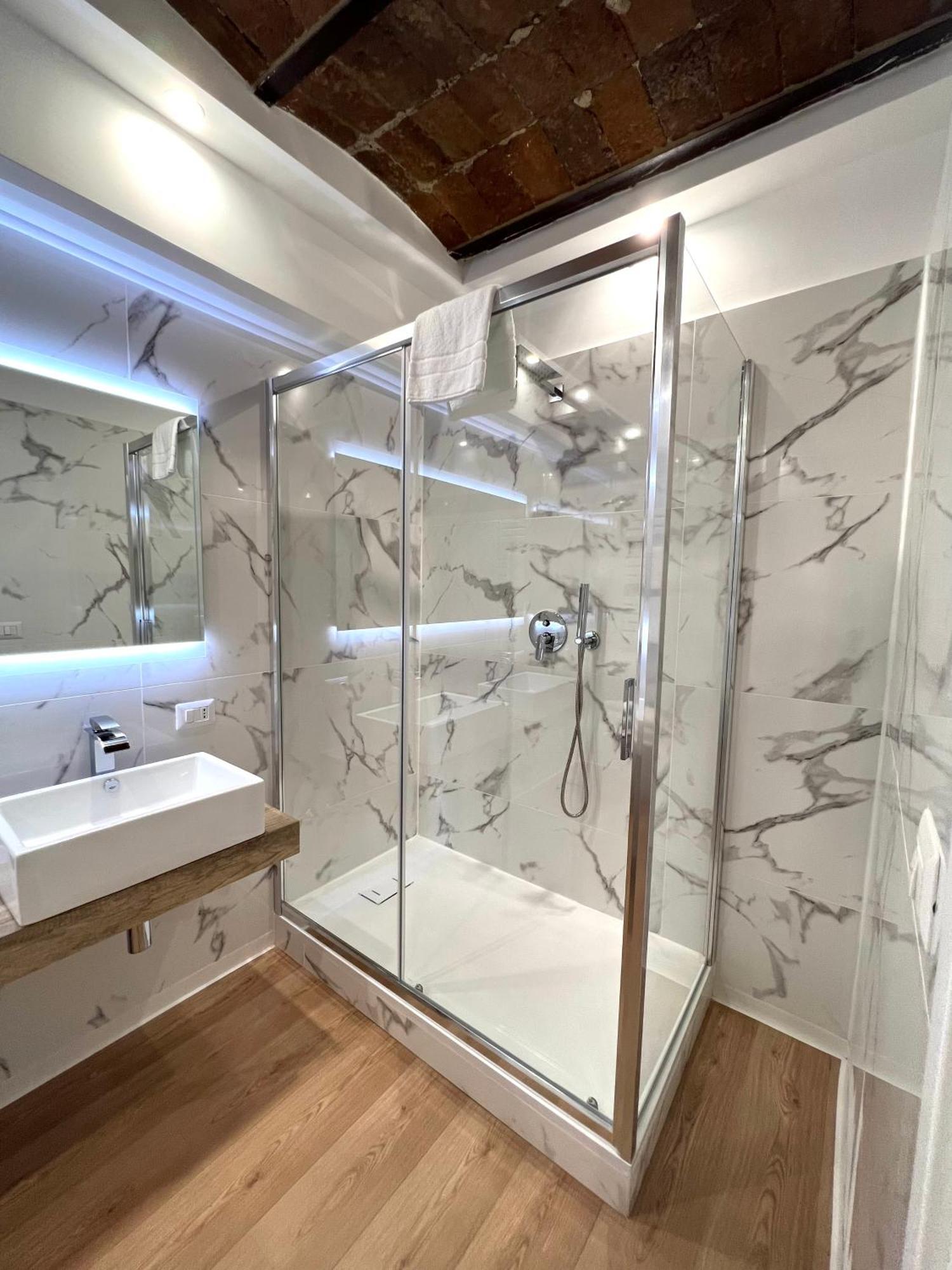 Miluar Luxury B&B - Vanvitelli Naples Exterior photo
